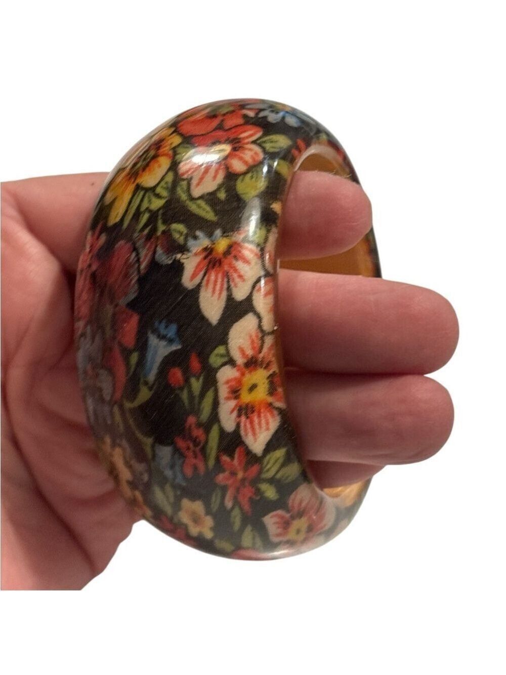MCM BLACK MULTICOLOR CHINTZ FLORAL LUCITE OVER WOOD BASE CHUNKY BANGLE BRACELET.